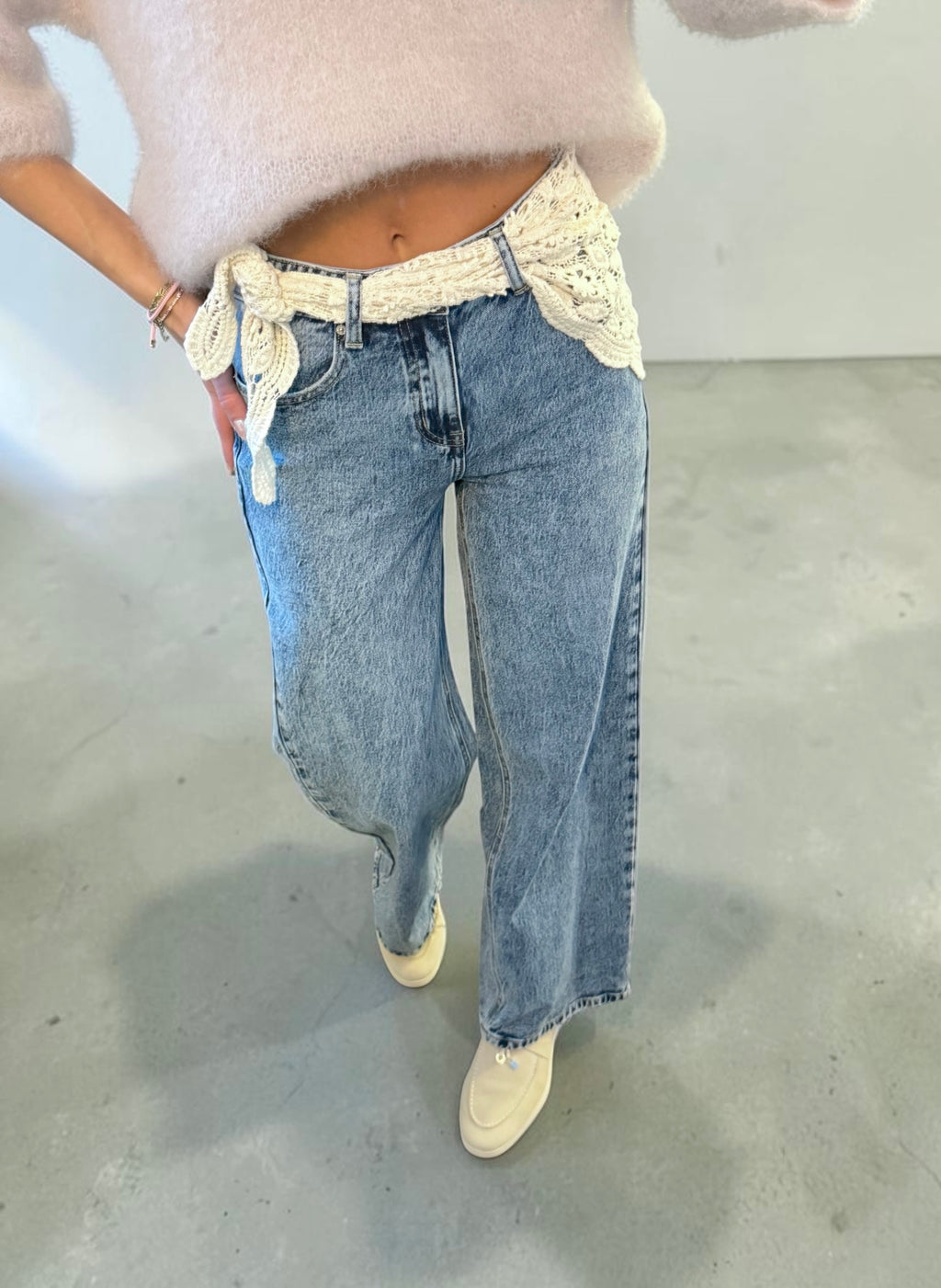 Denim jeans with Lace Belt
