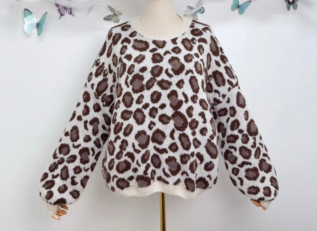 Leo print sweater