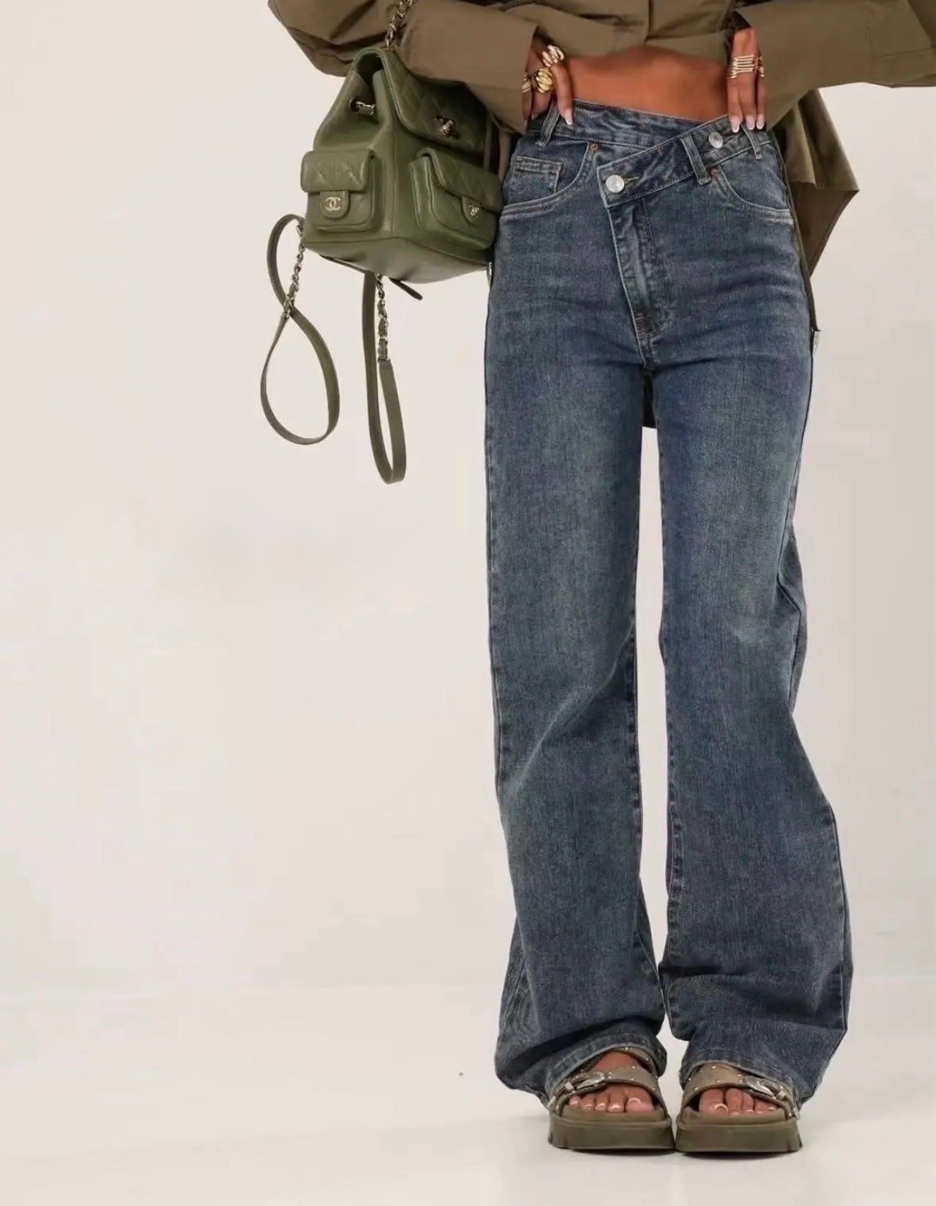 Asymmetric Waist Straight-Leg Jeans